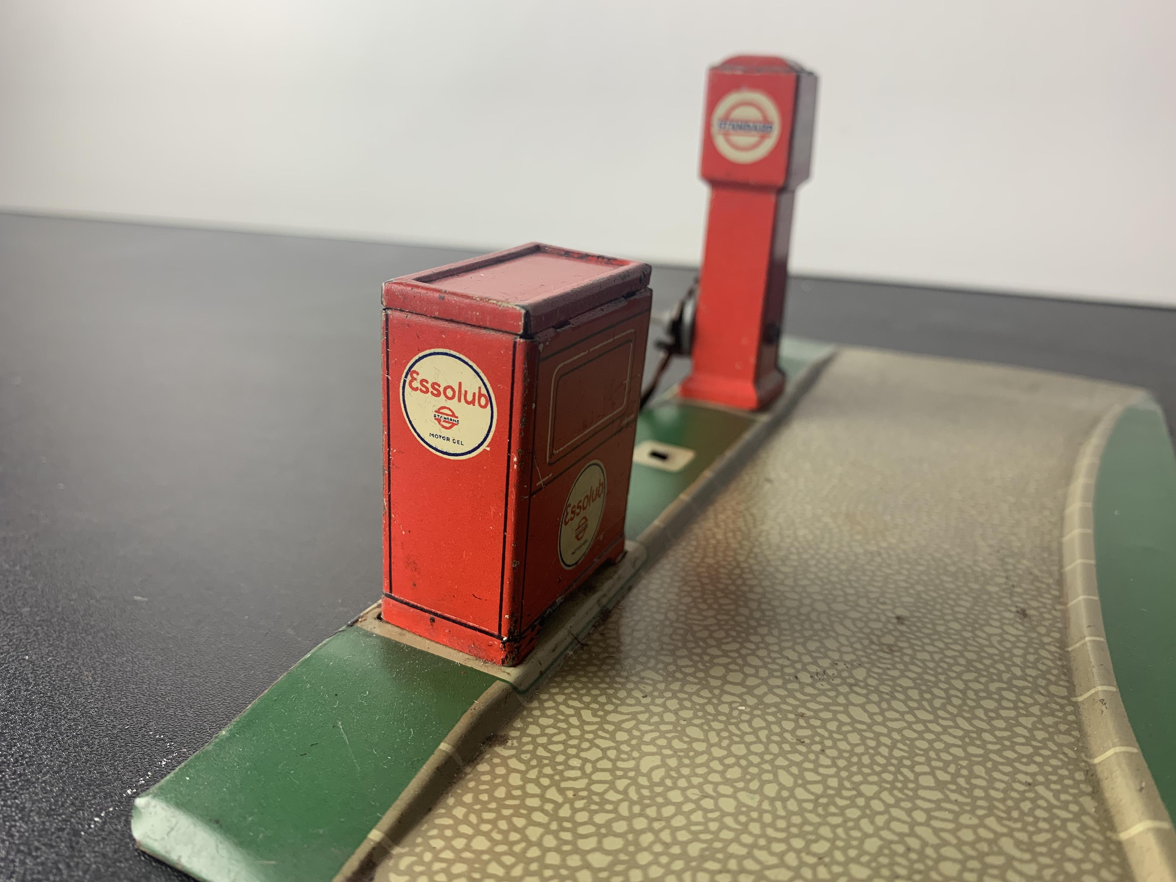 Tippco tin fuel pump 1950, for Corgi, Dinky Matchbox and - Citroworld