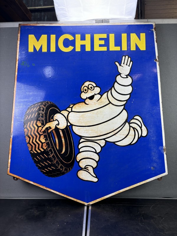 24-048  XXL Michelin emaille reclamebord met Bibendum 111 x 96 cm